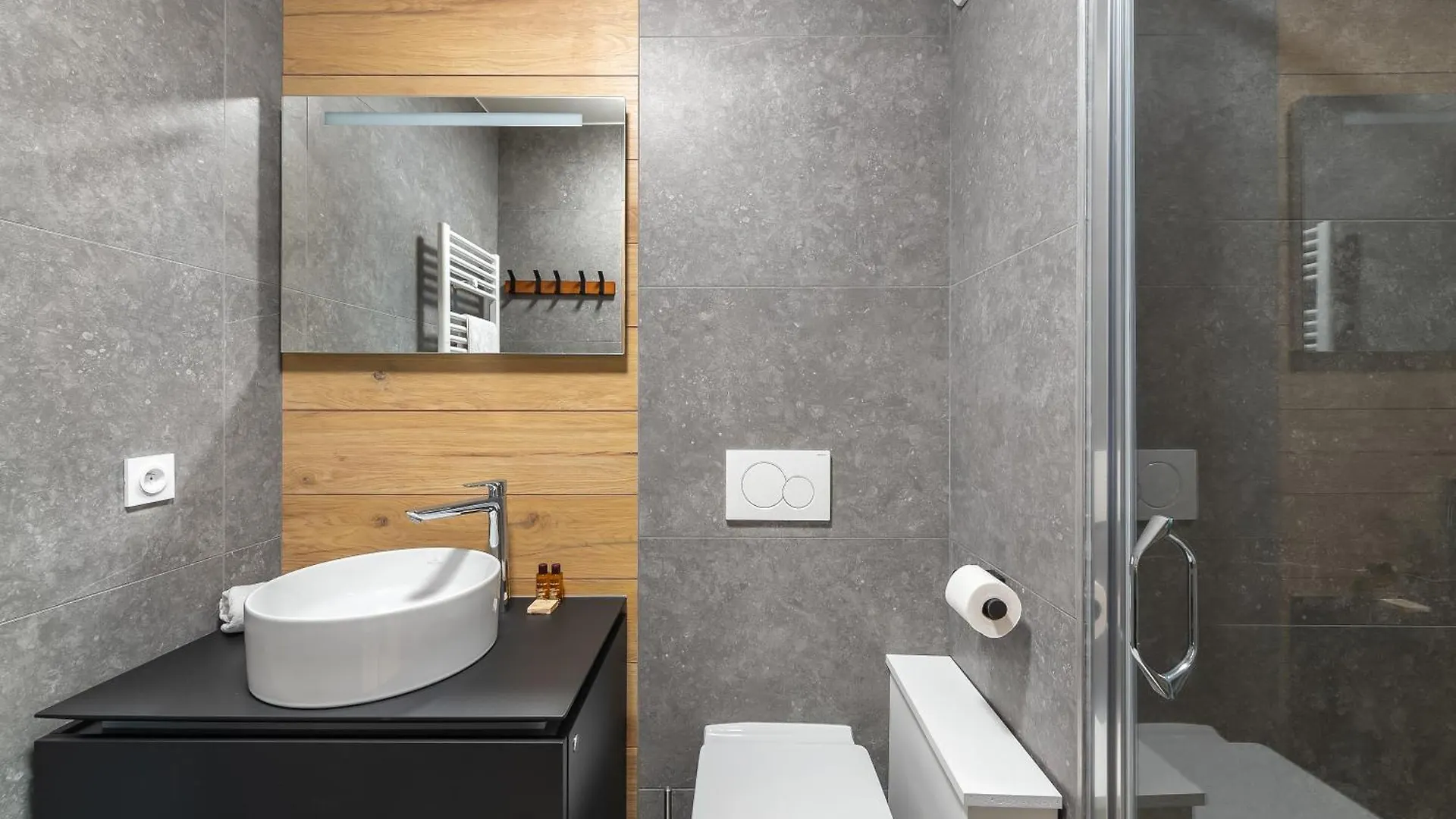 Quintessence - Apt A201 - Bo Immobilier - Chatel - Multipass 2025 Offert 0*,